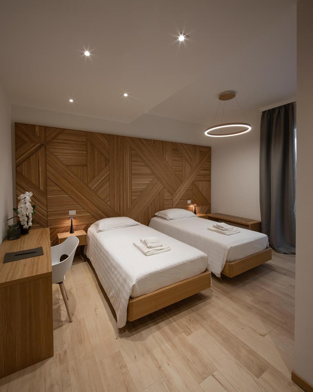 Ophelia Hotel Cazzago San Martino Room photo